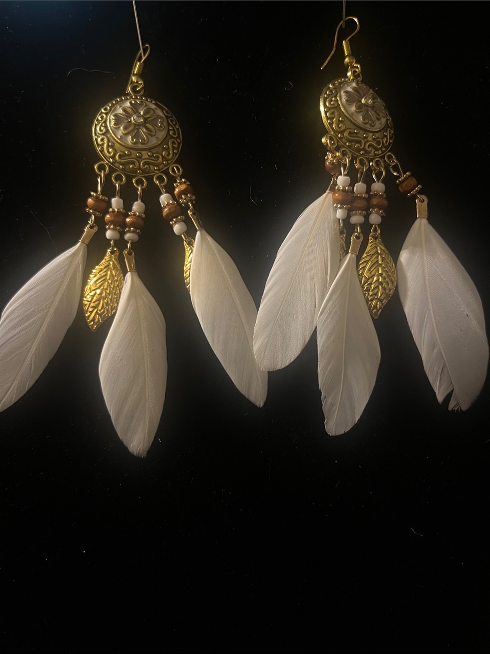 Boho White Feather & Gold Leaf Dangle Earrings - Unbranded